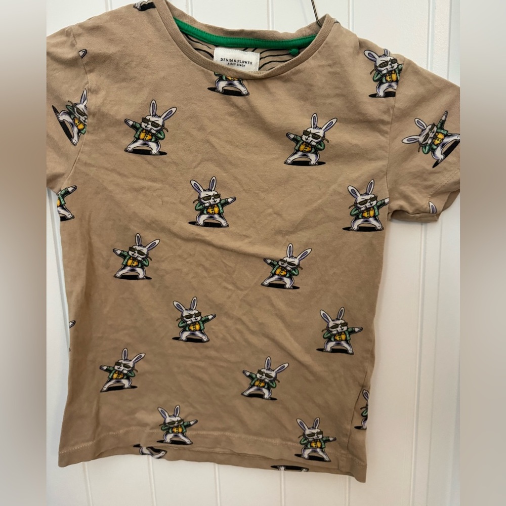 Denim & Flower Tan Kids Tee with Cartoon Bunny Print boys size 7 #77